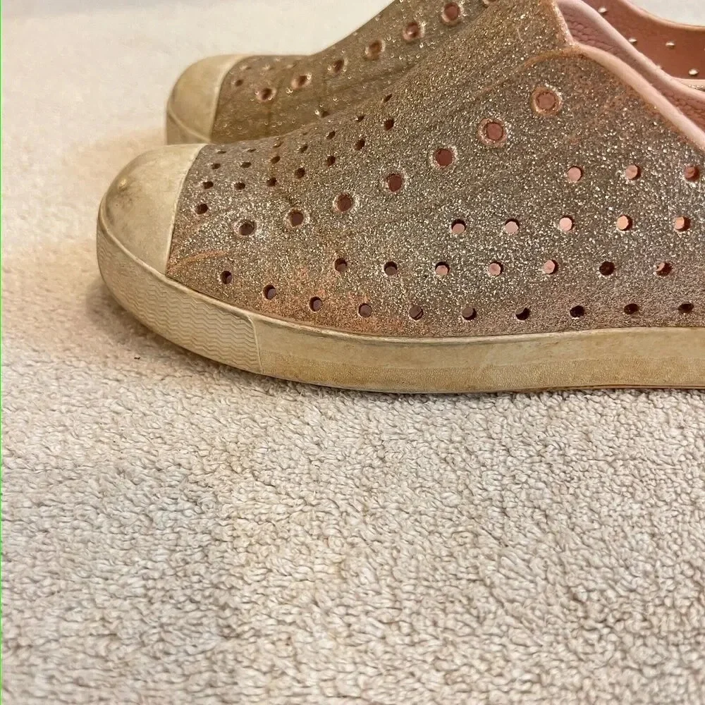 Native Pink Glitter Water Shoes Girls J2 Comfort Outdoor Jefferson Bling